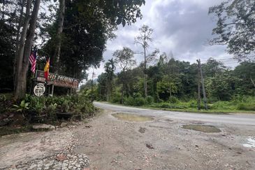 Kampung Sungai Lui