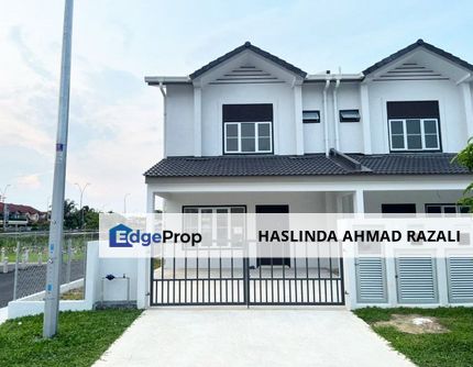 M Senyumia Salak Tinggi Sepang , Selangor, Sepang