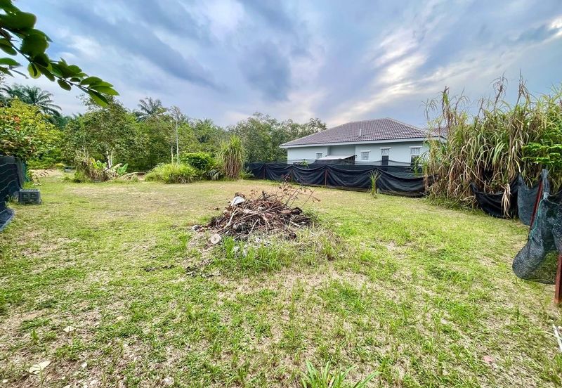 Persiaran Tasik Senangin 1