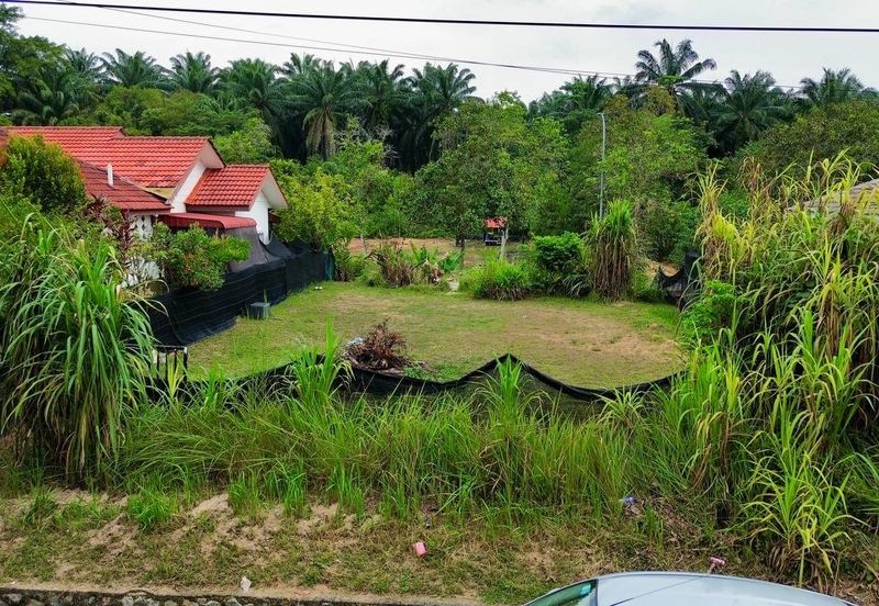 Persiaran Tasik Senangin 1