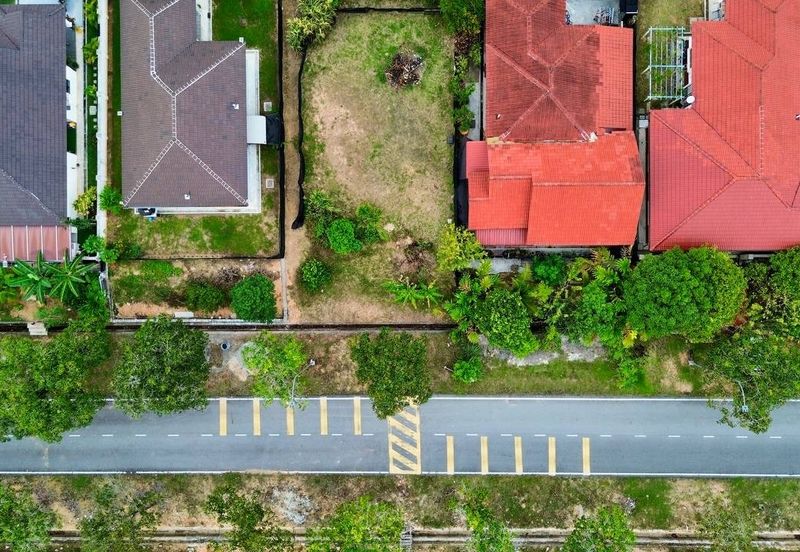 Persiaran Tasik Senangin 1