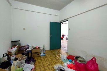 Enggang Apartment