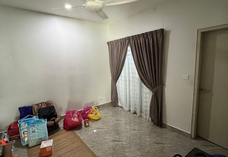 Laman Delfina @ Nilai Impian