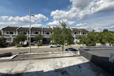 Cradleton @ Eco Majestic