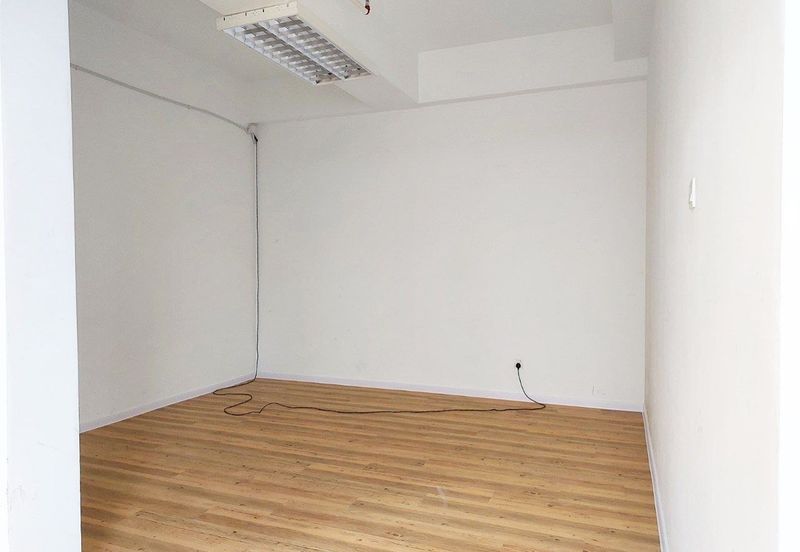 Kenwingston Square Garden Business Centre 