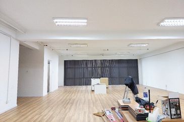 Kenwingston Square Garden Business Centre 