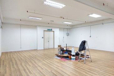 Kenwingston Square Garden Business Centre 