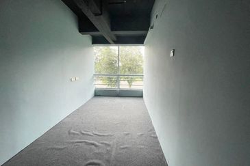 Ostia Bangi Business Avenue