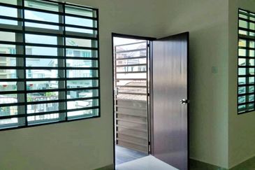 JALAN TUN PERAK (CONNOLLY)