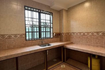 MERU VALLEY RESORT (GOLFVIEW TERRACE)