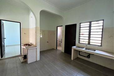 JALAN TUN PERAK (CONNOLLY)