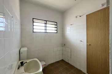 JALAN TUN PERAK (CONNOLLY)