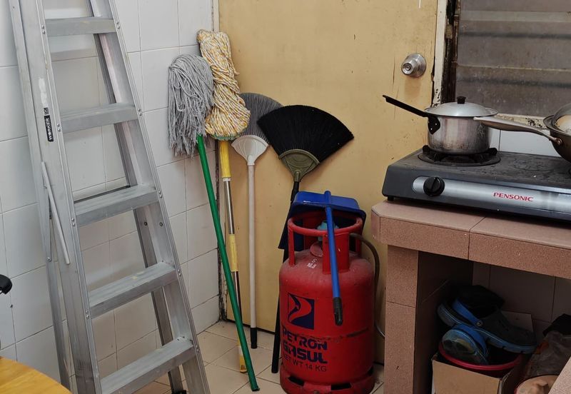 Panorama Lapangan Perdana Flat