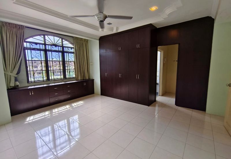 TAMAN MENGLEMBU TIMUR