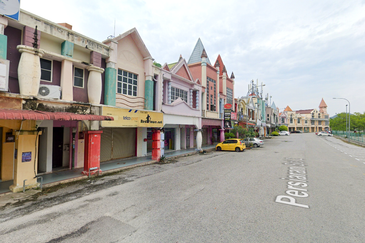 SUNWAY CITY IPOH SHOP near Lost World Tambun College TF Mart