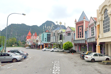 SUNWAY CITY IPOH SHOP near Lost World Tambun College TF Mart
