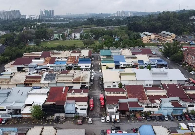 1.5 Terrace Factory, Taman Universiti Indah, Seri Kembangan, 5 Adjoining Unit, Can Sell Separately