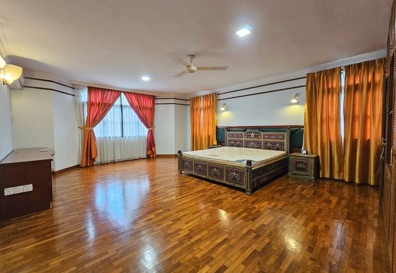 KGSAAS Golf Club, Seksyen 13