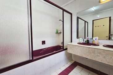 KGSAAS Golf Club, Seksyen 13