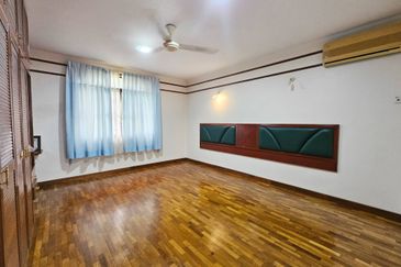 KGSAAS Golf Club, Seksyen 13