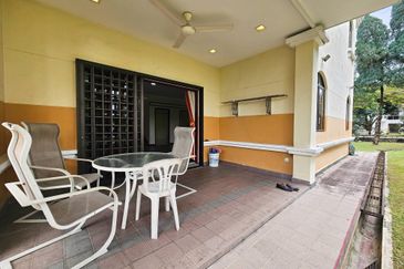 KGSAAS Golf Club, Seksyen 13