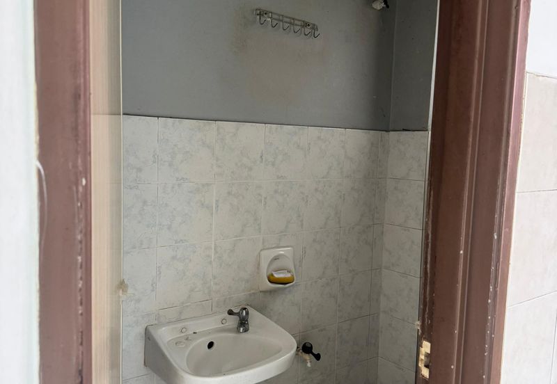 Taman Pinggiran Putra