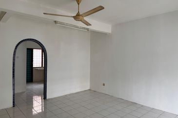 Taman Pinggiran Putra