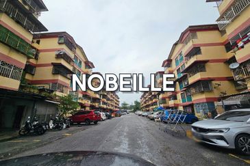 Glen Court, Bandar Sungai Long