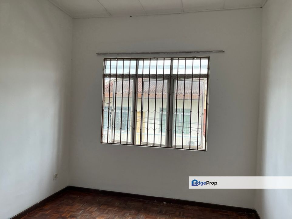 Well Maintained Taman Mayang Double Storey House, Selangor, Petaling Jaya