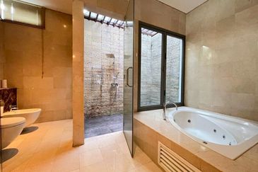 The Residence, Mont Kiara