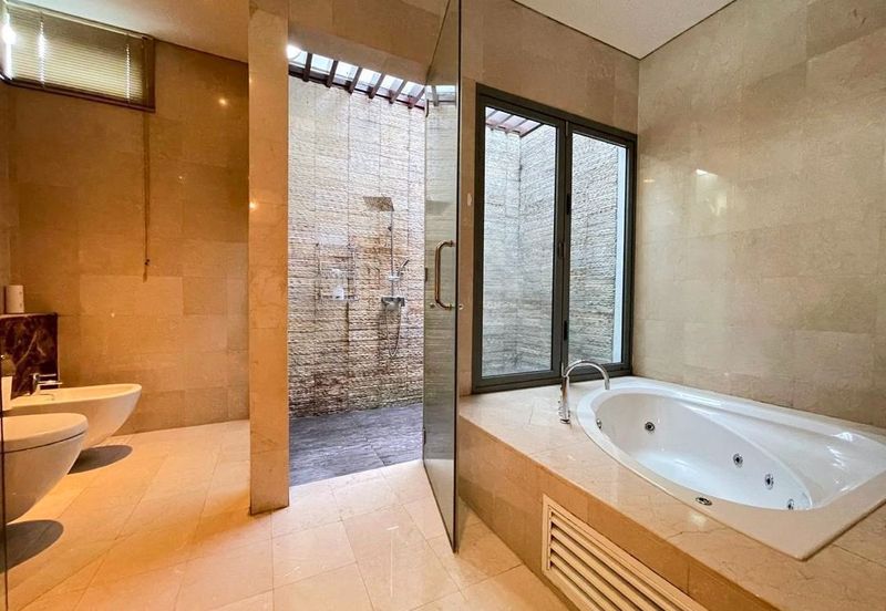 The Residence, Mont Kiara