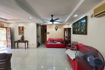 [BIG BUILD UP CORNER UNIT + GOOD LOCATION + FACE OPEN] Taman Bunga Negara Sek28, Sek 27, Shah Alam