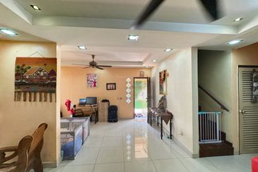 [BIG BUILD UP CORNER UNIT + GOOD LOCATION + FACE OPEN] Taman Bunga Negara Sek28, Sek 27, Shah Alam