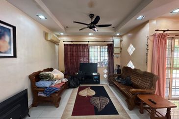 [BIG BUILD UP CORNER UNIT + GOOD LOCATION + FACE OPEN] Taman Bunga Negara Sek28, Sek 27, Shah Alam