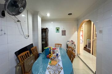 [BIG BUILD UP CORNER UNIT + GOOD LOCATION + FACE OPEN] Taman Bunga Negara Sek28, Sek 27, Shah Alam