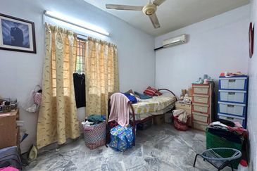 [BIG BUILD UP CORNER UNIT + GOOD LOCATION + FACE OPEN] Taman Bunga Negara Sek28, Sek 27, Shah Alam