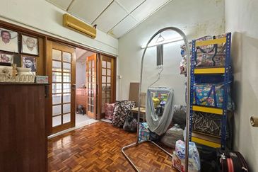 [BIG BUILD UP CORNER UNIT + GOOD LOCATION + FACE OPEN] Taman Bunga Negara Sek28, Sek 27, Shah Alam