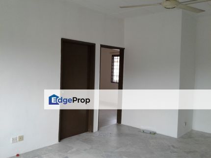 Top floor Well Maintained Rajawali Apartment Bandar Country Homes Rawang, Selangor, Bandar Country Homes