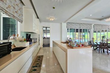 The Residence @ The Glades