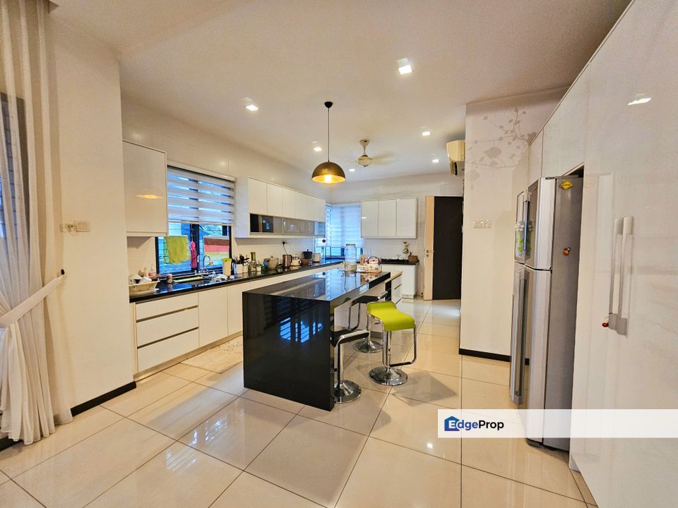 [Fully Reno + Extend + Gate &Guarded + Big Kitchen] - Kota Harmoni Seksyen 27, Taman Bunga Negara, Selangor, Shah Alam