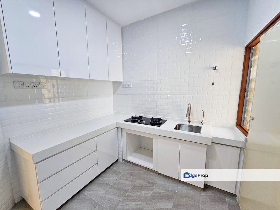 [140K EXPENSIVE FULL RENO + MOVE-IN READY] Taman Alam Megah Sekyen 27, Selangor, Shah Alam