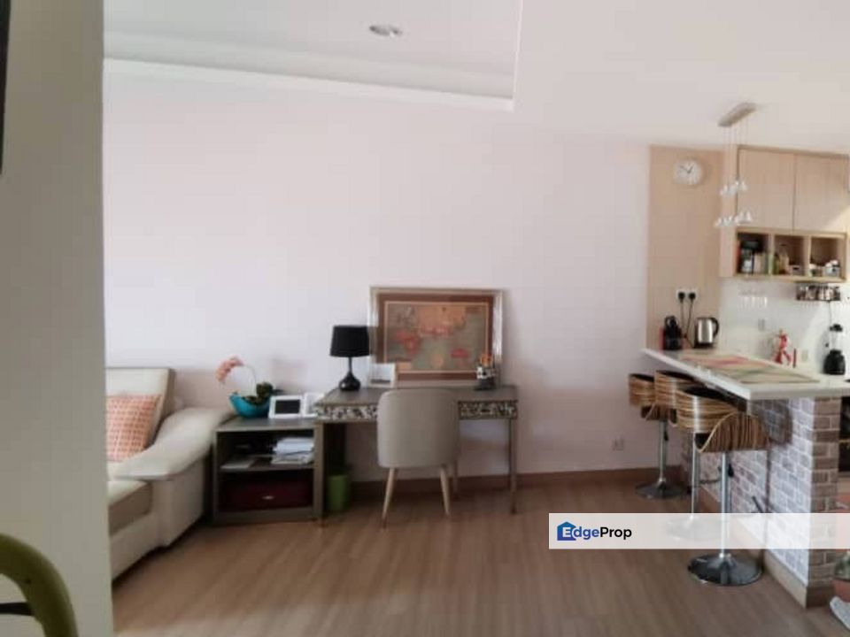 [1428SF SIZE + NICE KITCHEN + PART RENO] Tropika Paradise Condo USJ 17, Selangor, USJ