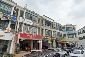 Taipan Business Centre, USJ 10
