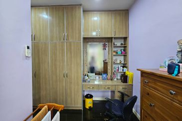 Jalan Kemuning Permai 33/43B