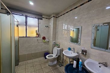 Jalan Kemuning Permai 33/43B