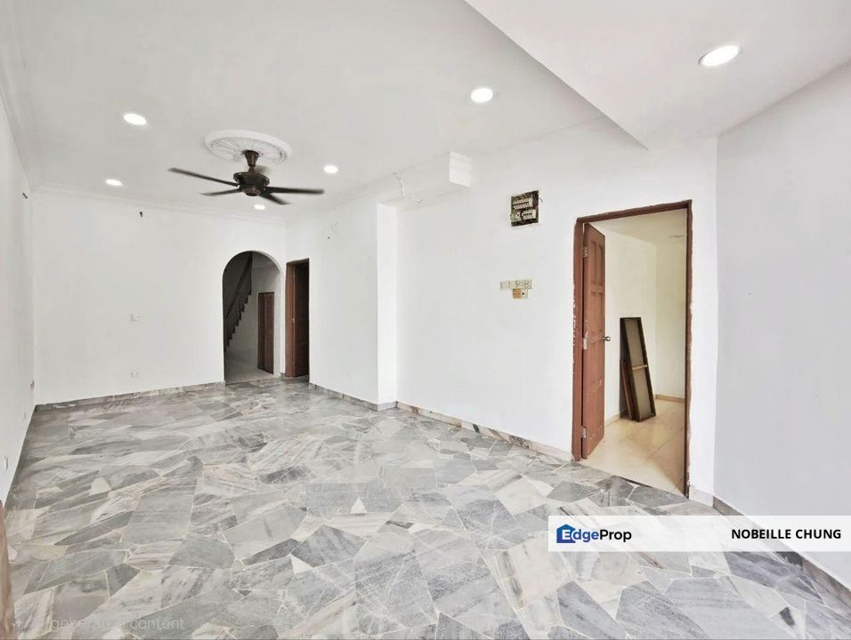 [EXTENDED KITCHEN & BATHROOM + RENOVATED] taman alam megah sek 28, Selangor, Shah Alam