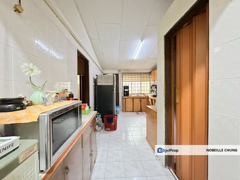 [FULL RENOVATED UNIT + KITCHEN EXTEND + FULL TILES] Taman Alam Megah Sek 27, Selangor, Shah Alam