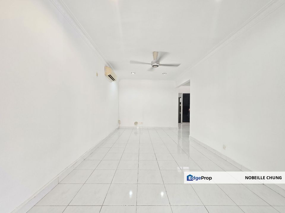 [KITCHEN EXTENDED + GOOD LOCATION + NEAR TO LRT SS14 & COMMERCIAL AREAS] SS 18, SS18 Subang Jaya USJ, Selangor, Subang Jaya