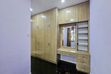 Jalan Kemuning Permai 33/41