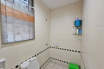 Jalan Kemuning Permai 33/41